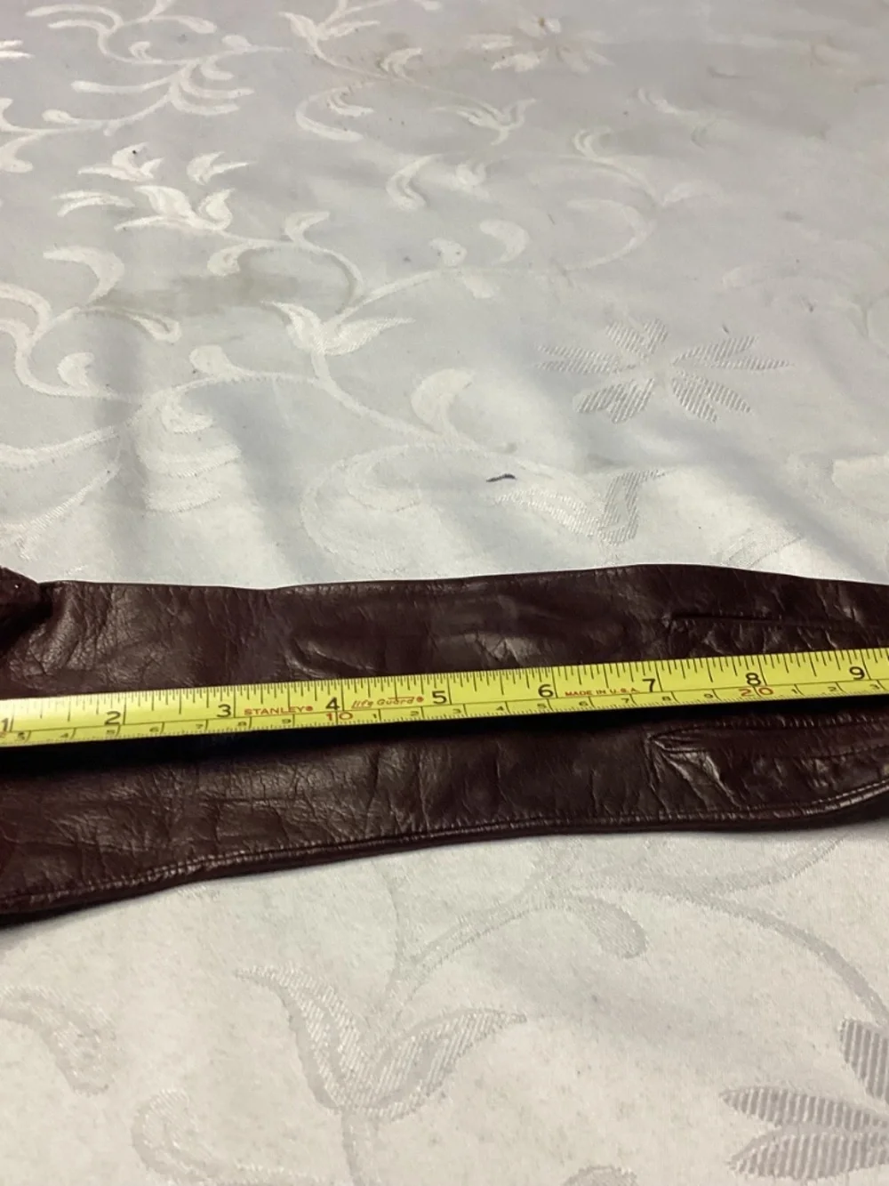 Table cut new vintage gloves never worn